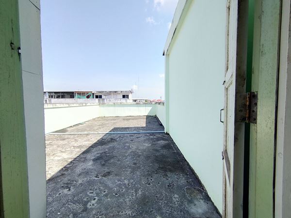 ขายถูก อาคารพาณิชย์ ถนนประชาอุทิศ ซอยสุขเสมอ กลางเมืองชุมพร ติดถนนหลักย่านการค้า